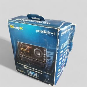 Sirius XM Onyx XDNX1V1 Satellite Dock & Play Radio w/Vehicle Kit - BRAND NEW